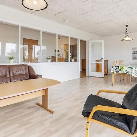Fourteen-bedroom In Hurup Thy בית נופש Sindrup